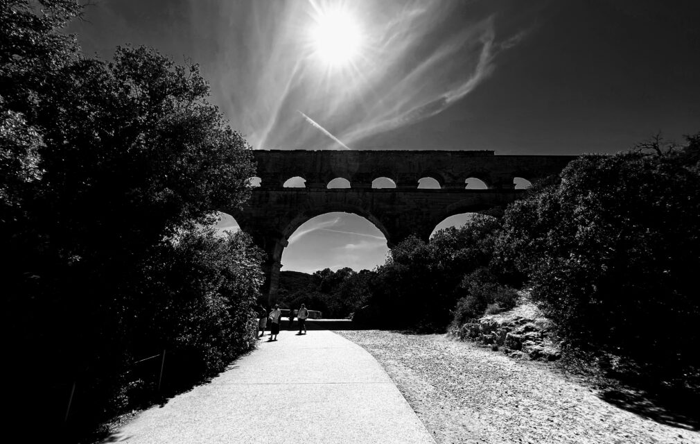 Pont du Gard to illustrate camera piece